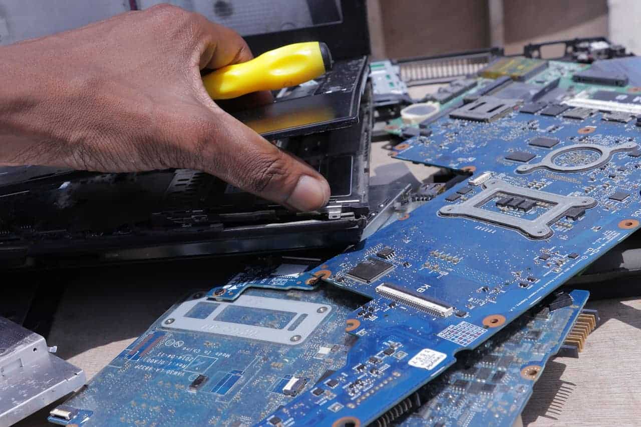 computer technician to maintain your video game pc