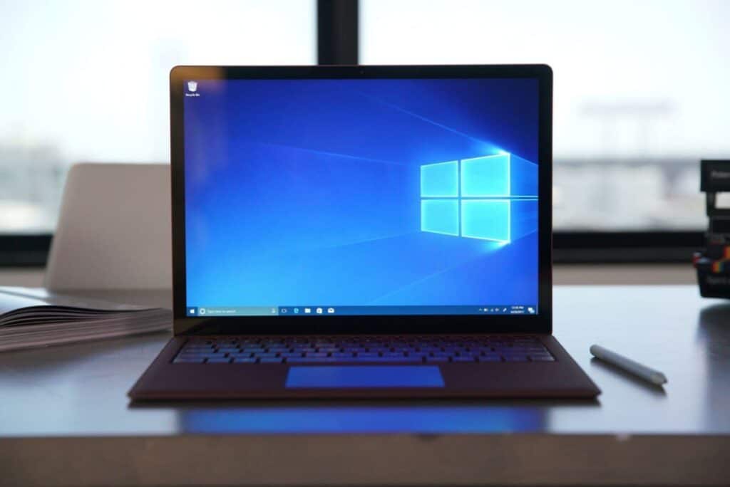 school mate 2 lags on windows 10