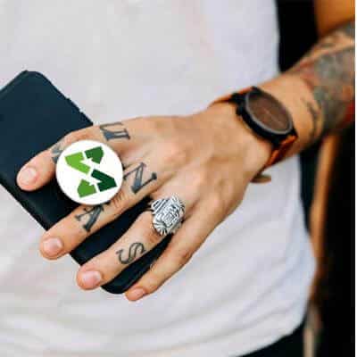 Man holding a PopSocket