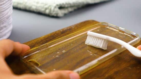 How to Clean a Clear Phone Case GadgetGang