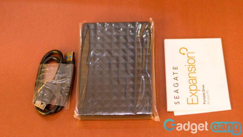 Image shows the Seagate Expansion Portable Drive Review contents